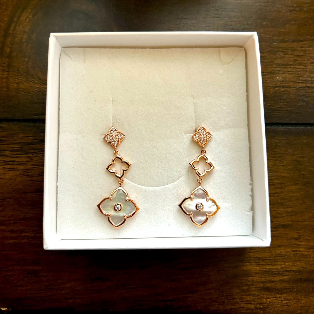 Lavari Earrings